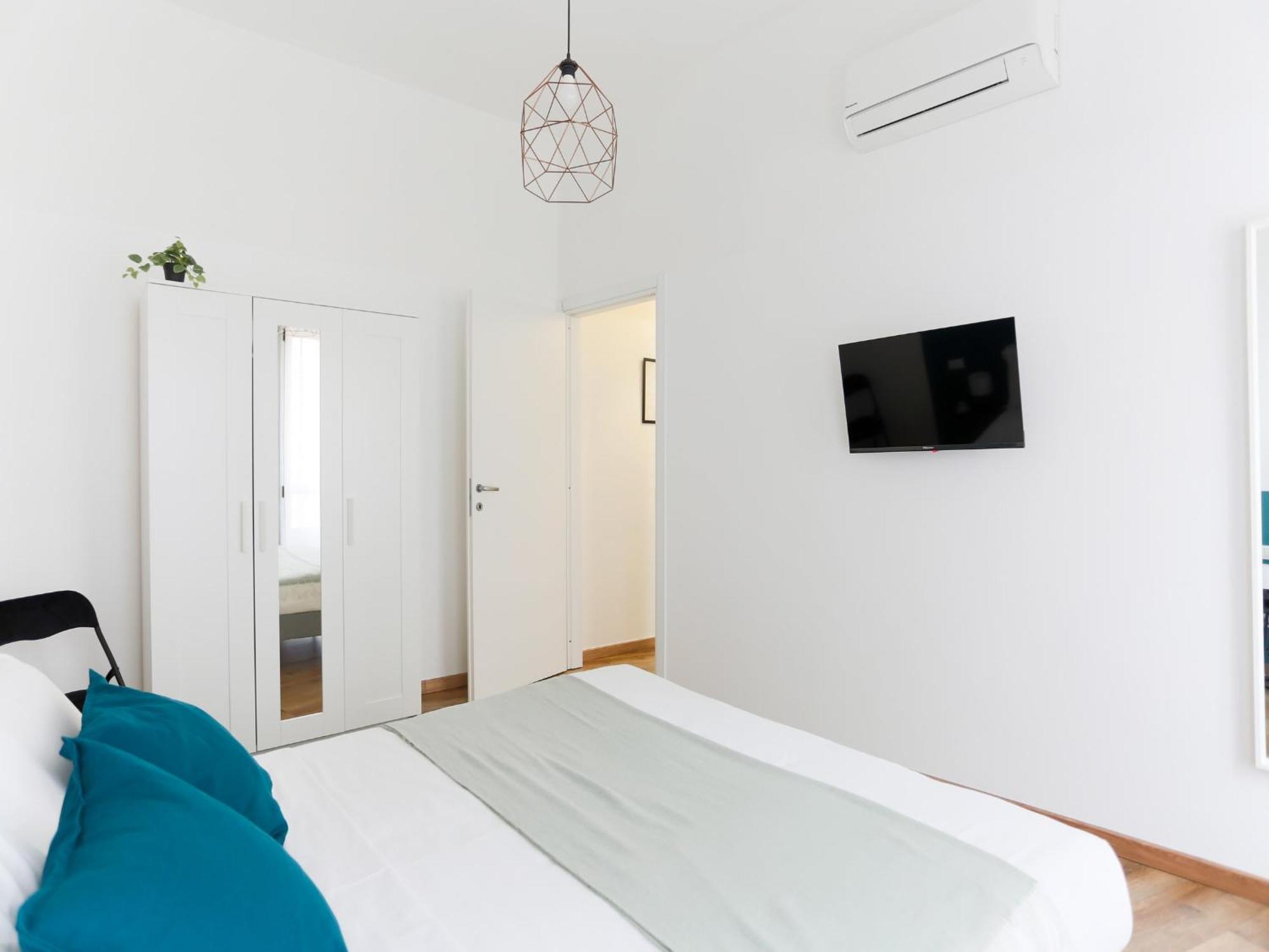The Best Rent - Cozy Two-Bedroom Apartment Near Colonne S Lorenzo 밀라노 외부 사진